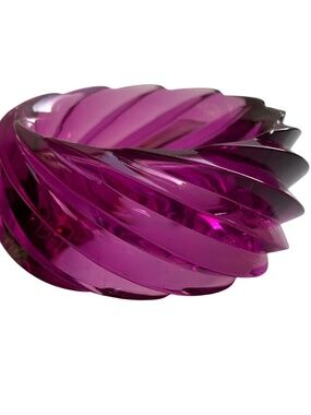 Vintage Transparent Chunky Lucite / Plastic Spiral Bangle Bracelet Purple